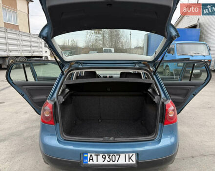 Синий Фольксваген Гольф, объемом двигателя 1.6 л и пробегом 262 тыс. км за 5700 $, фото 20 на Automoto.ua