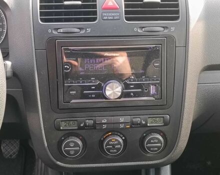 Синий Фольксваген Гольф, объемом двигателя 1.6 л и пробегом 221 тыс. км за 5990 $, фото 23 на Automoto.ua