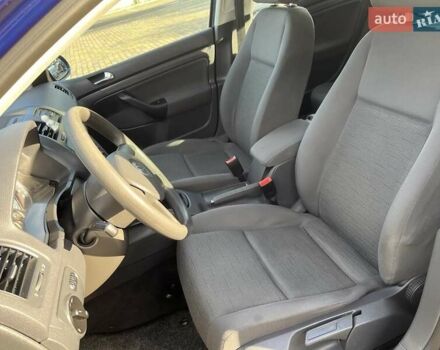 Синий Фольксваген Гольф, объемом двигателя 1.4 л и пробегом 250 тыс. км за 4600 $, фото 21 на Automoto.ua