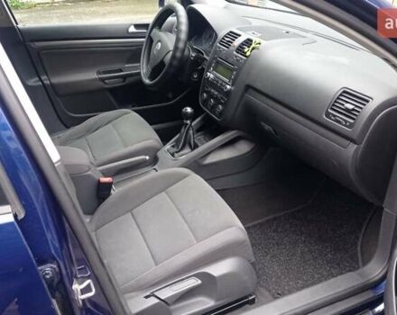 Синий Фольксваген Гольф, объемом двигателя 1.6 л и пробегом 290 тыс. км за 4950 $, фото 15 на Automoto.ua