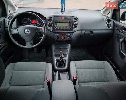 Синий Фольксваген Гольф, объемом двигателя 1.4 л и пробегом 195 тыс. км за 5299 $, фото 12 на Automoto.ua