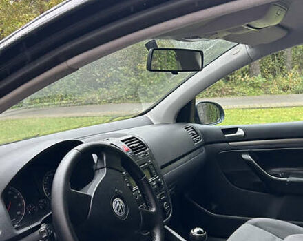 Синий Фольксваген Гольф, объемом двигателя 1.6 л и пробегом 252 тыс. км за 5350 $, фото 17 на Automoto.ua