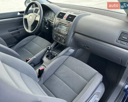 Синий Фольксваген Гольф, объемом двигателя 1.39 л и пробегом 238 тыс. км за 5750 $, фото 54 на Automoto.ua