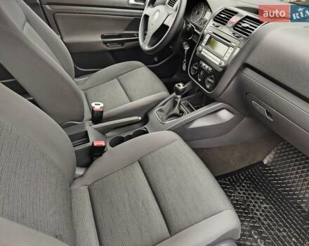 Синий Фольксваген Гольф, объемом двигателя 1.6 л и пробегом 223 тыс. км за 5200 $, фото 9 на Automoto.ua