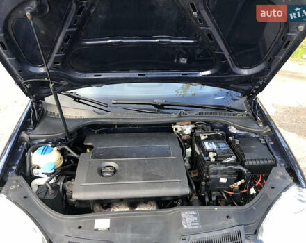 Синій Фольксваген Гольф, об'ємом двигуна 1.39 л та пробігом 285 тис. км за 4000 $, фото 16 на Automoto.ua