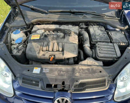 Фольксваген Гольф 2005 в Буске на Automoto.ua Синий Фольксваген Гольф, объемом двигателя 1.6 л и пробегом 193 тыс. км за 5300 $, фото 27 на Automoto.ua