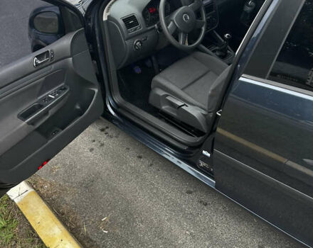 Синий Фольксваген Гольф, объемом двигателя 1.6 л и пробегом 280 тыс. км за 5100 $, фото 6 на Automoto.ua