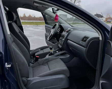 Синий Фольксваген Гольф, объемом двигателя 1.4 л и пробегом 220 тыс. км за 5000 $, фото 3 на Automoto.ua