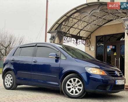 Синий Фольксваген Гольф, объемом двигателя 2 л и пробегом 285 тыс. км за 5450 $, фото 9 на Automoto.ua