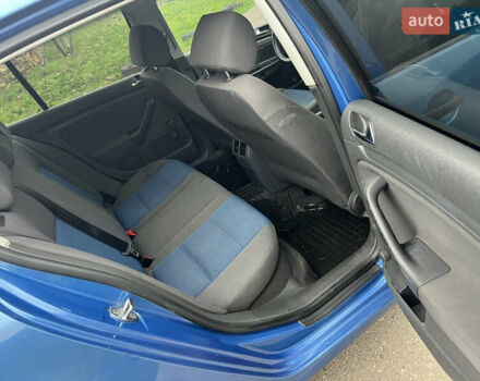 Синий Фольксваген Гольф, объемом двигателя 1.39 л и пробегом 299 тыс. км за 4999 $, фото 16 на Automoto.ua