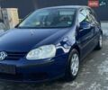 Синий Фольксваген Гольф, объемом двигателя 1.4 л и пробегом 227 тыс. км за 4800 $, фото 1 на Automoto.ua
