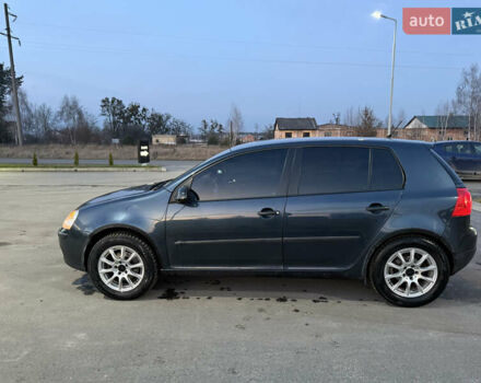 Синий Фольксваген Гольф, объемом двигателя 1.6 л и пробегом 227 тыс. км за 5699 $, фото 6 на Automoto.ua