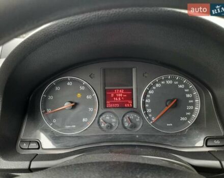 Синий Фольксваген Гольф, объемом двигателя 1.6 л и пробегом 231 тыс. км за 4850 $, фото 3 на Automoto.ua