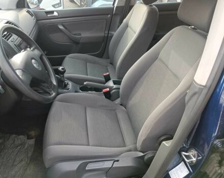 Синий Фольксваген Гольф, объемом двигателя 1.6 л и пробегом 221 тыс. км за 5990 $, фото 17 на Automoto.ua