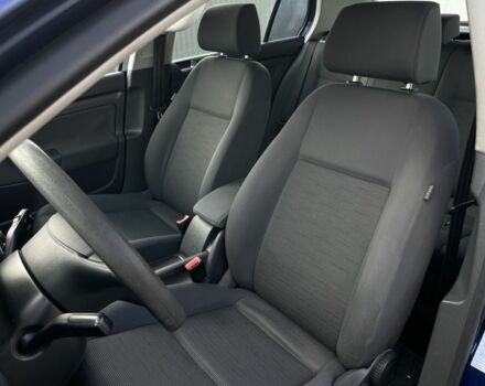 Синий Фольксваген Гольф, объемом двигателя 1.6 л и пробегом 243 тыс. км за 5000 $, фото 16 на Automoto.ua