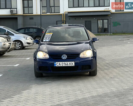 Синий Фольксваген Гольф, объемом двигателя 1.39 л и пробегом 238 тыс. км за 5750 $, фото 4 на Automoto.ua