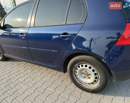 Фольксваген Гольф 2005 в Буске на Automoto.ua Синий Фольксваген Гольф, объемом двигателя 1.6 л и пробегом 193 тыс. км за 5300 $, фото 19 на Automoto.ua