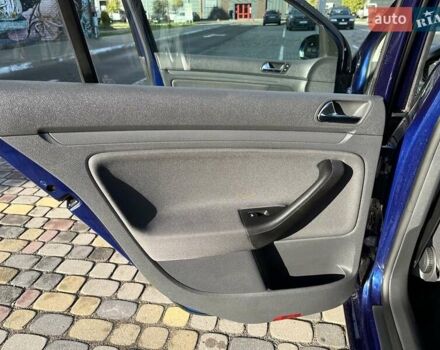 Синий Фольксваген Гольф, объемом двигателя 1.4 л и пробегом 250 тыс. км за 4600 $, фото 27 на Automoto.ua