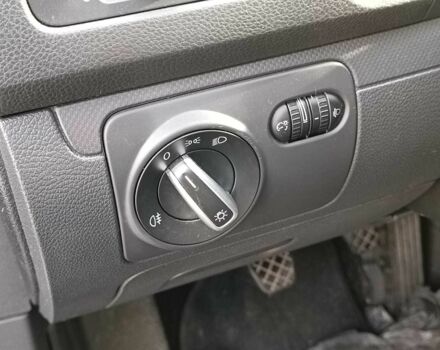 Синий Фольксваген Гольф, объемом двигателя 1.6 л и пробегом 221 тыс. км за 5990 $, фото 20 на Automoto.ua