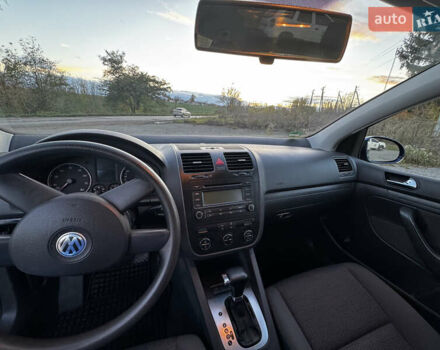 Синий Фольксваген Гольф, объемом двигателя 1.6 л и пробегом 210 тыс. км за 6700 $, фото 13 на Automoto.ua