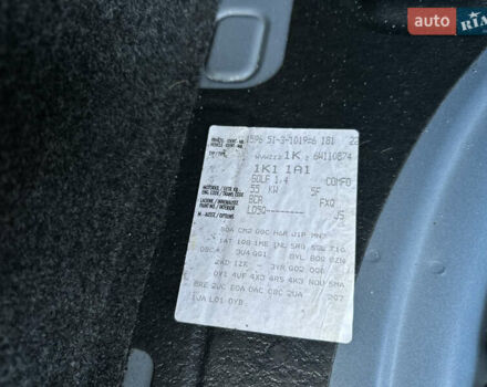 Синий Фольксваген Гольф, объемом двигателя 1.39 л и пробегом 238 тыс. км за 5750 $, фото 59 на Automoto.ua