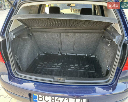 Фольксваген Гольф 2005 в Буске на Automoto.ua Синий Фольксваген Гольф, объемом двигателя 1.6 л и пробегом 193 тыс. км за 5300 $, фото 22 на Automoto.ua