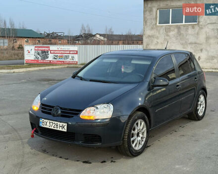 Синий Фольксваген Гольф, объемом двигателя 1.6 л и пробегом 227 тыс. км за 5699 $, фото 1 на Automoto.ua
