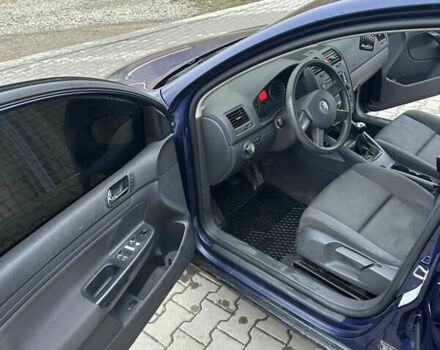 Синий Фольксваген Гольф, объемом двигателя 1.6 л и пробегом 193 тыс. км за 4800 $, фото 15 на Automoto.ua