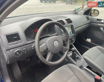 Синий Фольксваген Гольф, объемом двигателя 1.6 л и пробегом 240 тыс. км за 5500 $, фото 9 на Automoto.ua