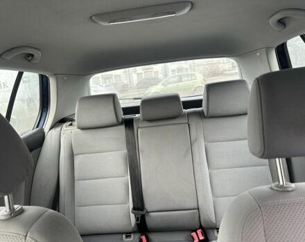 Синий Фольксваген Гольф, объемом двигателя 1.6 л и пробегом 1000 тыс. км за 2950 $, фото 6 на Automoto.ua