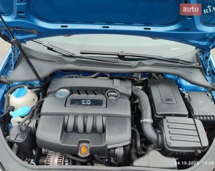 Синій Фольксваген Гольф, об'ємом двигуна 1.6 л та пробігом 238 тис. км за 5600 $, фото 7 на Automoto.ua