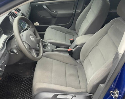 Синий Фольксваген Гольф, объемом двигателя 1.6 л и пробегом 240 тыс. км за 5500 $, фото 12 на Automoto.ua