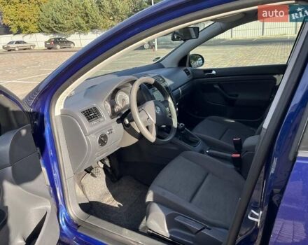 Синий Фольксваген Гольф, объемом двигателя 1.4 л и пробегом 250 тыс. км за 4600 $, фото 18 на Automoto.ua