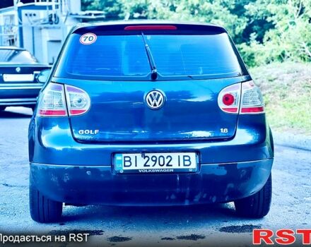 Синий Фольксваген Гольф, объемом двигателя 1.6 л и пробегом 300 тыс. км за 5100 $, фото 2 на Automoto.ua