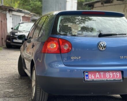 Синий Фольксваген Гольф, объемом двигателя 1.6 л и пробегом 204 тыс. км за 5800 $, фото 4 на Automoto.ua