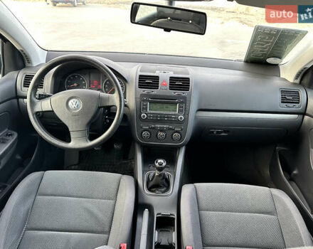 Синий Фольксваген Гольф, объемом двигателя 1.39 л и пробегом 238 тыс. км за 5750 $, фото 31 на Automoto.ua