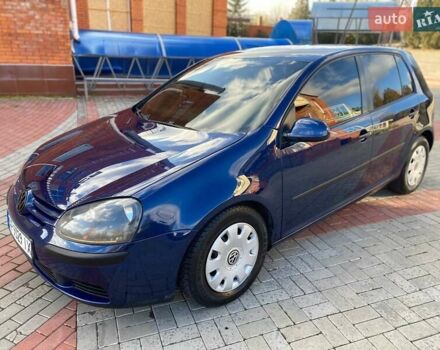 Синий Фольксваген Гольф, объемом двигателя 1.9 л и пробегом 391 тыс. км за 5500 $, фото 1 на Automoto.ua