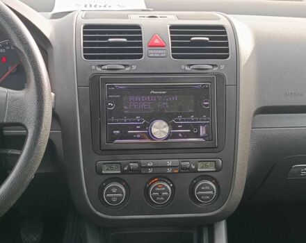 Синий Фольксваген Гольф, объемом двигателя 1.6 л и пробегом 221 тыс. км за 5990 $, фото 15 на Automoto.ua