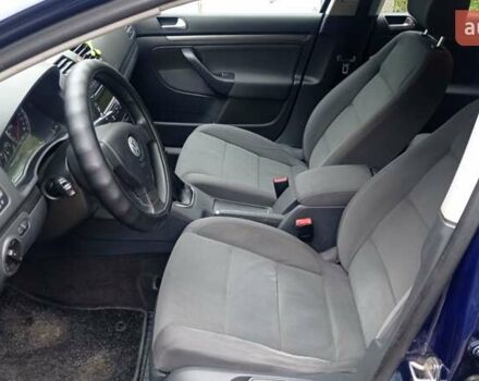 Синий Фольксваген Гольф, объемом двигателя 1.6 л и пробегом 290 тыс. км за 4950 $, фото 16 на Automoto.ua