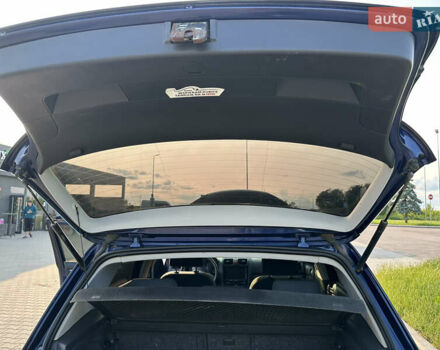 Фольксваген Гольф 2005 в Буске на Automoto.ua Синий Фольксваген Гольф, объемом двигателя 1.6 л и пробегом 193 тыс. км за 5300 $, фото 28 на Automoto.ua