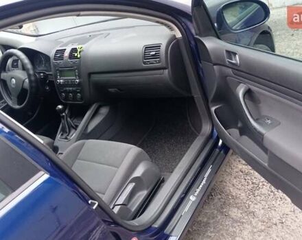 Синий Фольксваген Гольф, объемом двигателя 1.6 л и пробегом 290 тыс. км за 4950 $, фото 18 на Automoto.ua