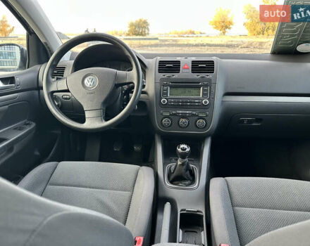 Синий Фольксваген Гольф, объемом двигателя 1.39 л и пробегом 238 тыс. км за 5750 $, фото 34 на Automoto.ua