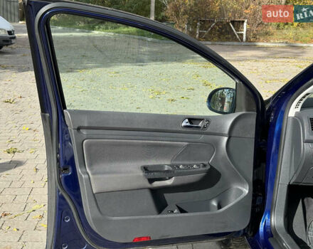 Синий Фольксваген Гольф, объемом двигателя 1.6 л и пробегом 214 тыс. км за 6350 $, фото 26 на Automoto.ua