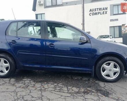 Синий Фольксваген Гольф, объемом двигателя 1.6 л и пробегом 290 тыс. км за 4950 $, фото 1 на Automoto.ua