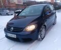 Синий Фольксваген Гольф, объемом двигателя 1.6 л и пробегом 286 тыс. км за 5700 $, фото 1 на Automoto.ua