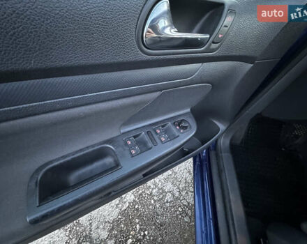 Синий Фольксваген Гольф, объемом двигателя 1.6 л и пробегом 210 тыс. км за 6700 $, фото 19 на Automoto.ua