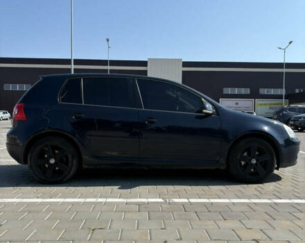 Синий Фольксваген Гольф, объемом двигателя 1.6 л и пробегом 330 тыс. км за 5000 $, фото 1 на Automoto.ua