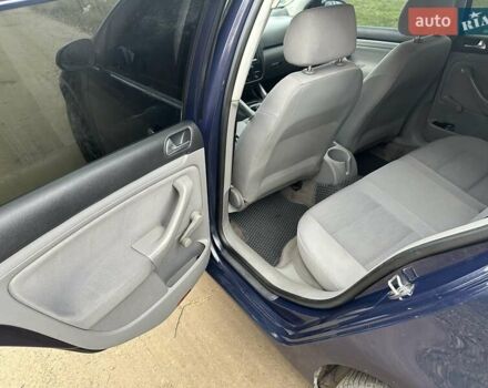 Синий Фольксваген Гольф, объемом двигателя 1.4 л и пробегом 268 тыс. км за 4450 $, фото 17 на Automoto.ua