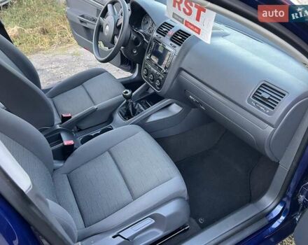 Синій Фольксваген Гольф, об'ємом двигуна 1.6 л та пробігом 196 тис. км за 6300 $, фото 44 на Automoto.ua