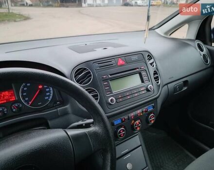 Синий Фольксваген Гольф, объемом двигателя 1.4 л и пробегом 195 тыс. км за 5299 $, фото 13 на Automoto.ua